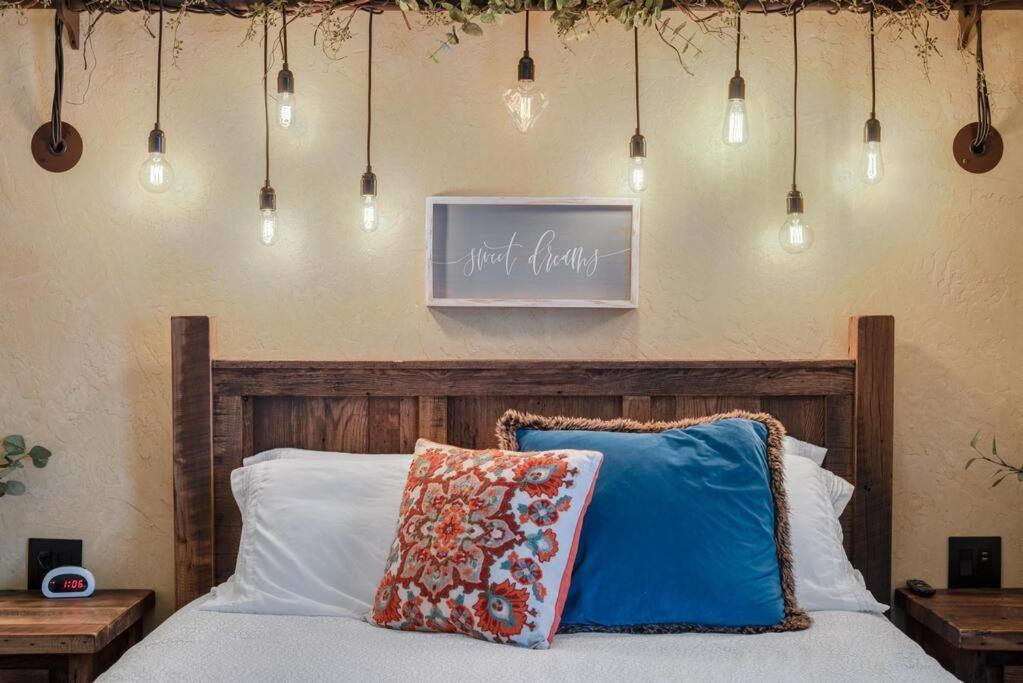 The Rustic Suite - Main Street Lodge In 柏林 外观 照片